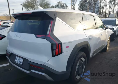 2026 Kia Ev9 Light Long Range z USA, uszkodzony, nr VIN 5XYAB5S16TG004103